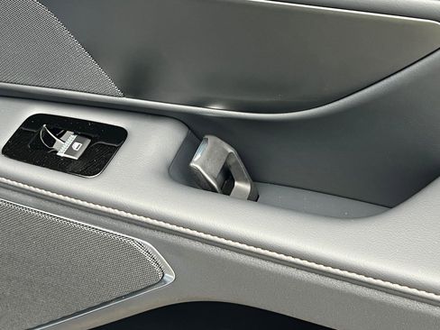 New 2026 Lincoln Nautilus Reserve w/ Jet Appearance Package image 12