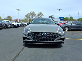 Used 2023 Hyundai Sonata SEL w/ Preferred Accessory Package FWD video 2