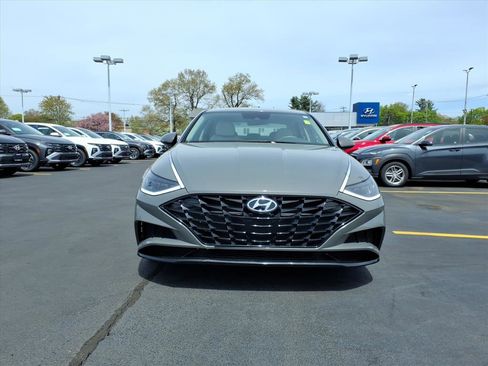 Used 2023 Hyundai Sonata SEL w/ Preferred Accessory Package FWD image 2