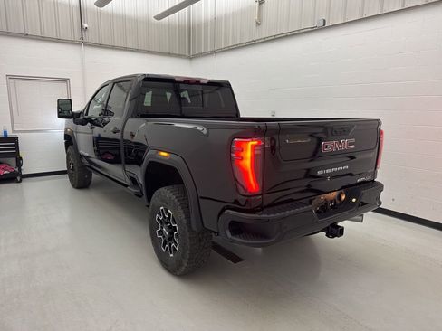 New 2026 GMC Sierra 2500 AT4X AWD/4WD image 4