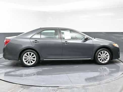 Used 2012 Toyota Camry XLE image 8