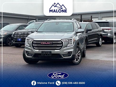Used 2024 GMC Terrain SLT image 1