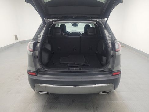 Used 2020 Jeep Cherokee Limited image 29