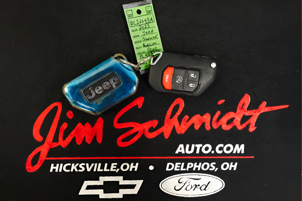 Used 2023 Jeep Gladiator Rubicon w/ LED Lighting Group AWD/4WD image 41