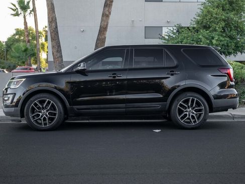 Used 2017 Ford Explorer Sport w/ Equipment Group 401A AWD/4WD image 2