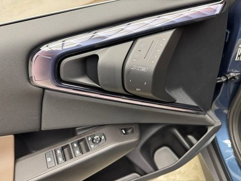 Used 2025 BMW X3 xDrive30i image 11