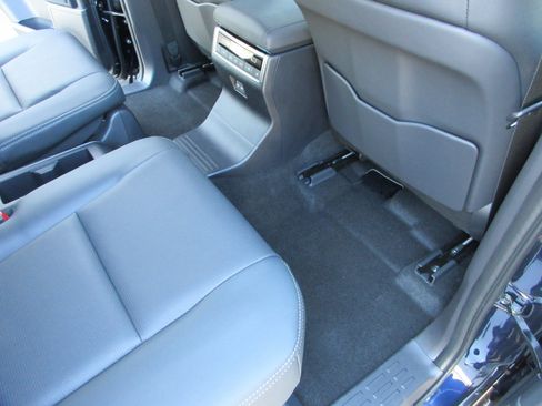 Used 2026 Lexus GX 550 w/ Cold Area Package AWD/4WD image 24