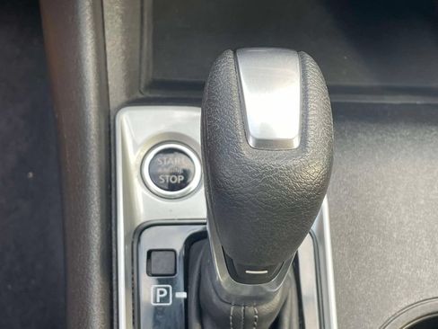 Used 2025 Nissan Altima 2.5 SV FWD image 27
