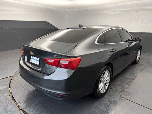Used 2017 Chevrolet Malibu LT image 12