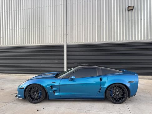 Used 2009 Chevrolet Corvette ZR1 w/ Preferred Equipment Group image 5