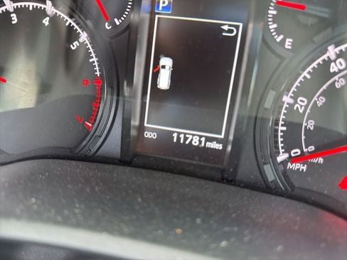 Used 2022 Toyota 4Runner SR5 Premium w/ Moonroof Package image 7