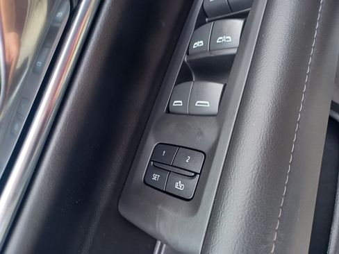 Used 2023 Chevrolet Tahoe Z71 w/ Luxury Package AWD/4WD image 19