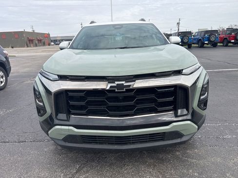 Used 2025 Chevrolet Equinox ACTIV w/ Safety and Technology Package image 2