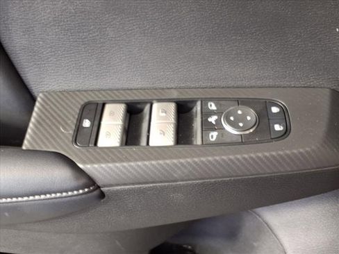 Used 2024 Mitsubishi Outlander SE image 29