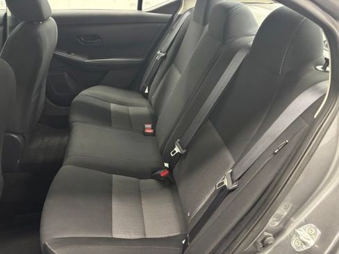 Used 2024 Nissan Sentra SV FWD image 7