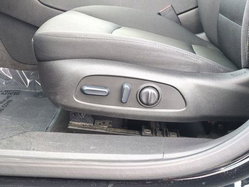 Used 2025 Chevrolet Malibu LT FWD image 22