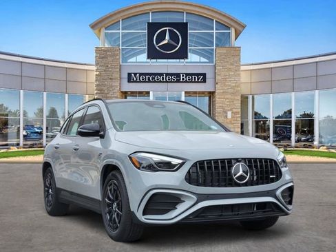 New 2026 Mercedes-Benz GLA 35 AMG 4MATIC image 6