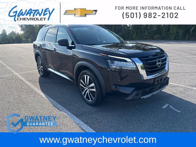 Used 2023 Nissan Pathfinder Platinum w/ Cargo Package AWD/4WD image 3