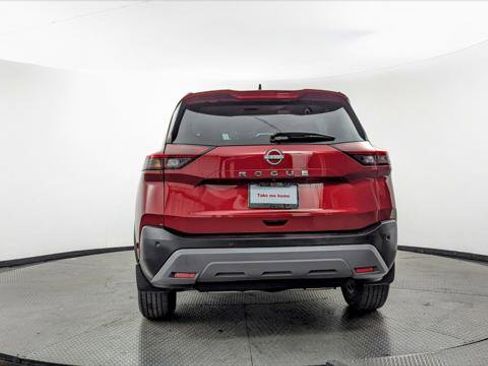 Used 2023 Nissan Rogue S image 7