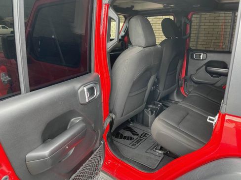 Used 2019 Jeep Wrangler Unlimited Sport S AWD/4WD image 24