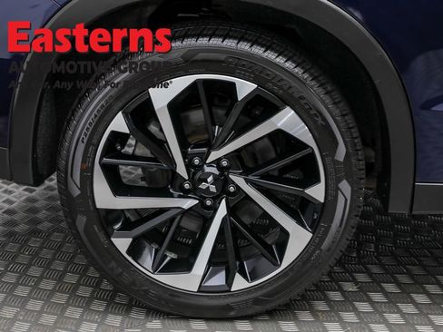 Used 2023 Mitsubishi Outlander SE image 28