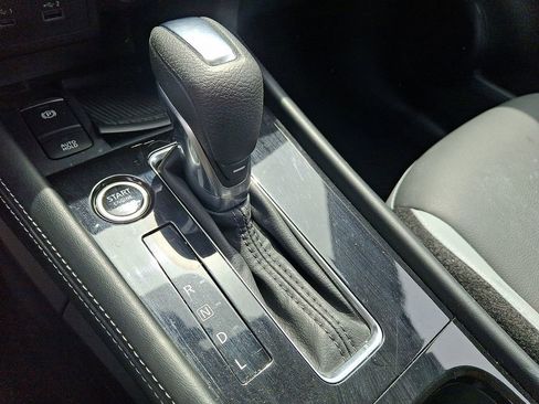 Used 2023 Nissan Kicks SR w/ SR Premium Package FWD image 15