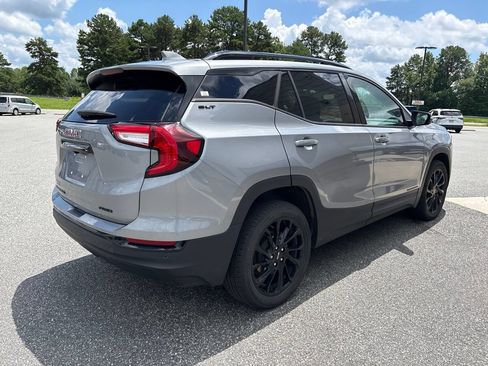 Used 2023 GMC Terrain SLT w/ Infotainment Package II AWD/4WD image 10