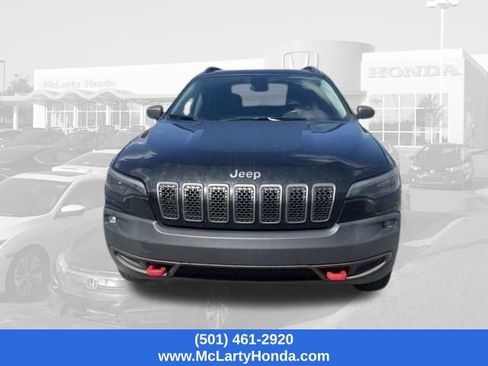 Used 2019 Jeep Cherokee Trailhawk w/ Comfort/Convenience Group AWD/4WD image 15