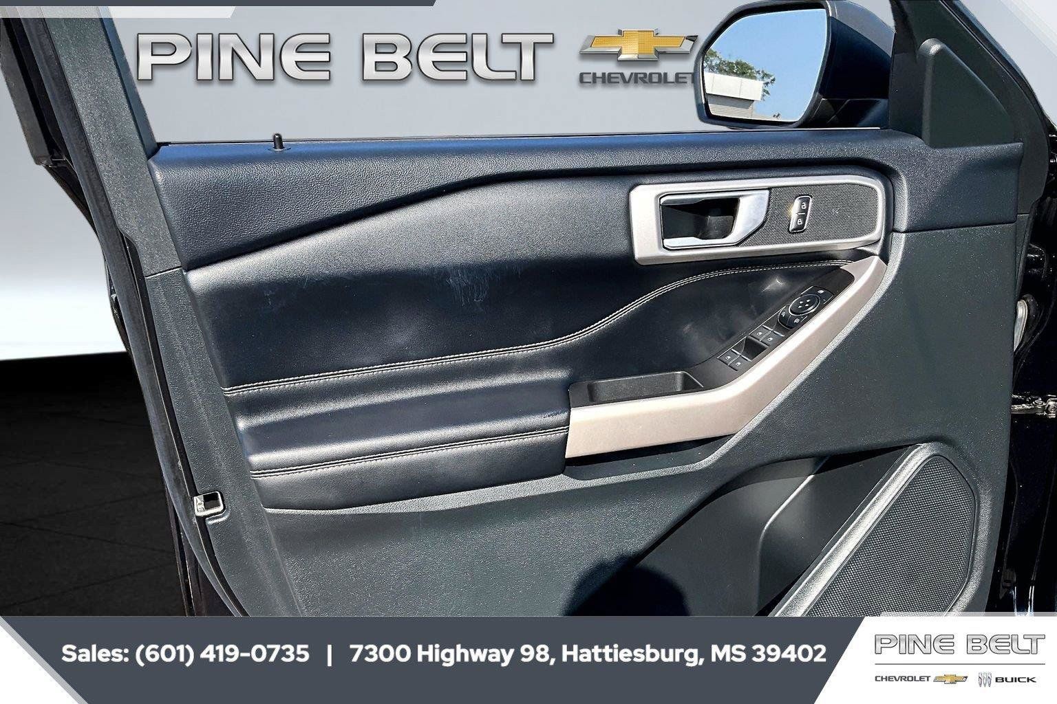Used 2023 Ford Explorer XLT w/ Equipment Group 202A AWD/4WD image 17