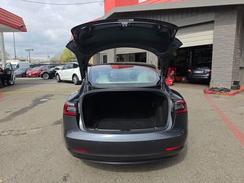 Used 2018 Tesla Model 3 Long Range image 11