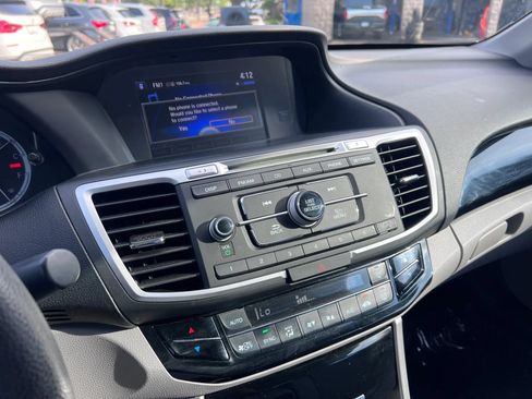 Used 2017 Honda Accord LX image 41