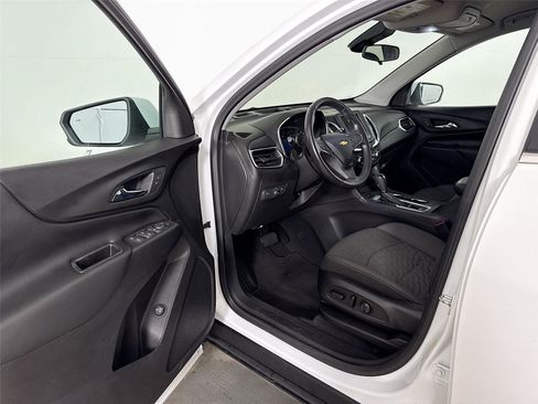 Used 2020 Chevrolet Equinox LT AWD/4WD image 3