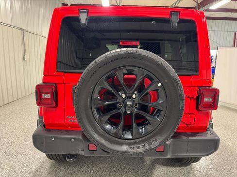 Used 2025 Jeep Wrangler Sahara w/ Safety Group image 7