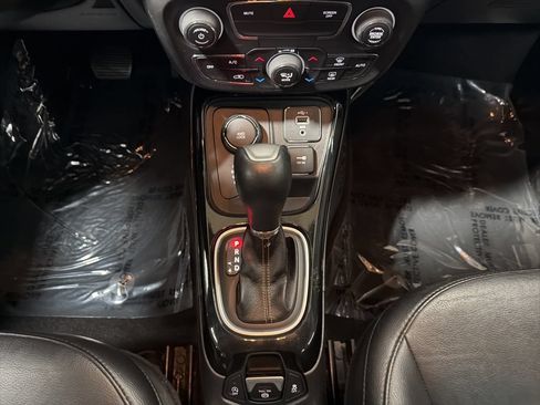 Used 2019 Jeep Compass Limited AWD/4WD image 16
