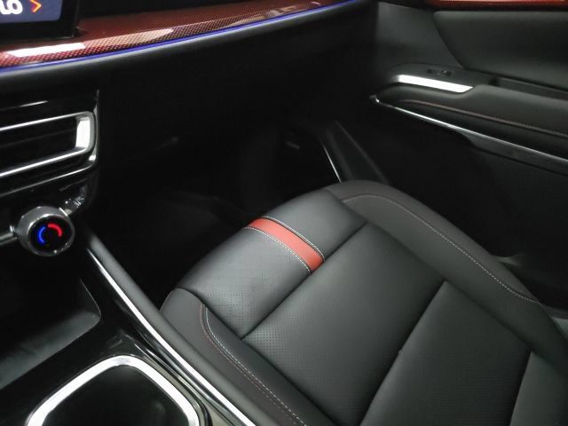 Used 2026 Chevrolet Traverse RS w/ LPO, Floor Liner Package AWD/4WD image 19