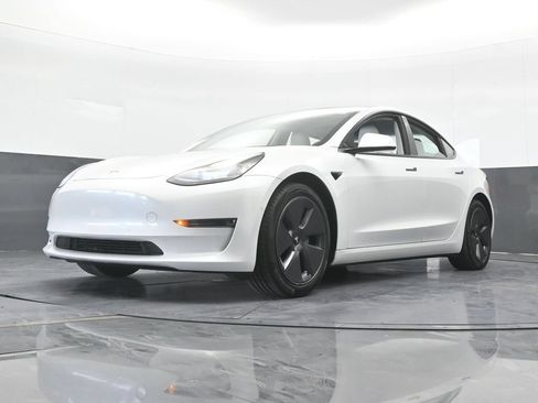 Used 2021 Tesla Model 3 Standard Range Plus RWD image 51