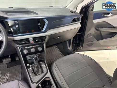 Used 2023 Volkswagen Taos SE w/ Black Wheel Package image 23