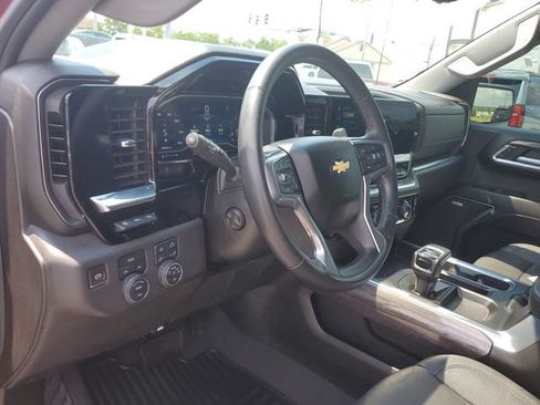 Used 2023 Chevrolet Silverado 1500 LTZ w/ Technology Package AWD/4WD image 19
