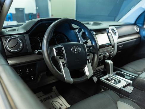 Used 2019 Toyota Tundra SR5 AWD/4WD image 10