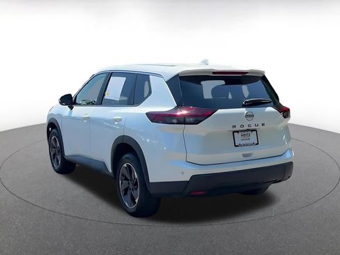 Used 2025 Nissan Rogue SV FWD image 11