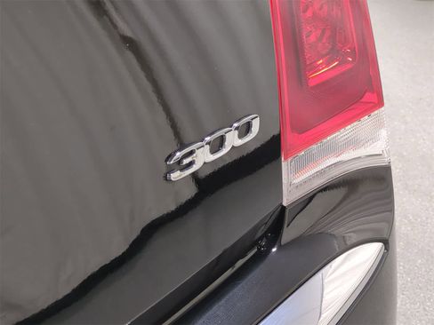 Certified 2023 Chrysler 300 Touring image 13