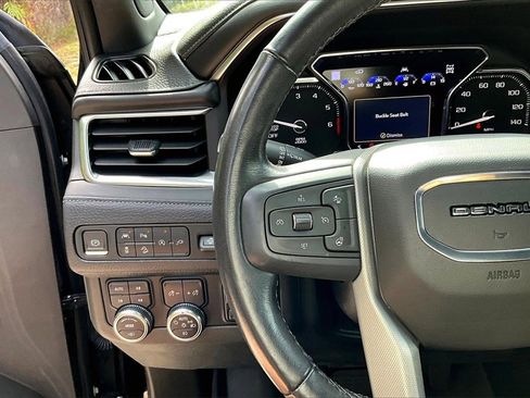 Used 2021 GMC Yukon Denali w/ Denali Ultimate Package image 24