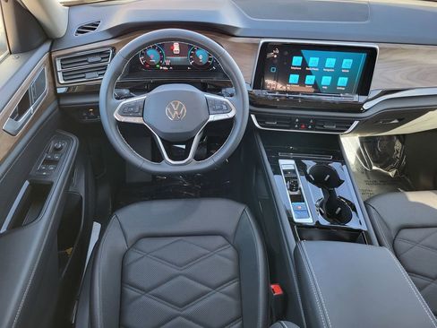 New 2026 Volkswagen Atlas SE image 18