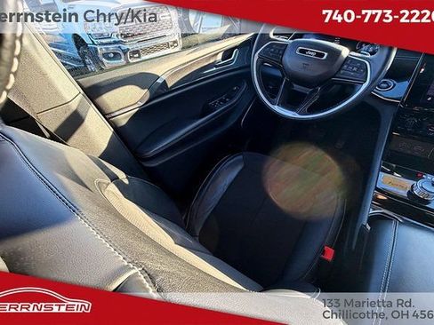 Used 2022 Jeep Grand Cherokee Altitude image 10