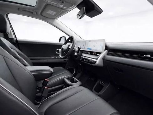 Used 2024 Hyundai Ioniq 5 Limited AWD/4WD image 16