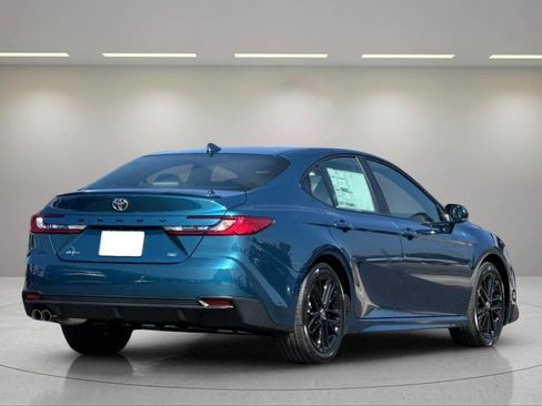 New 2026 Toyota Camry SE image 3