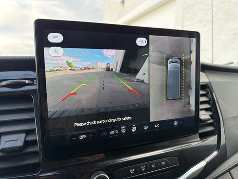 Used 2023 Ford Transit 350 XLT image 16