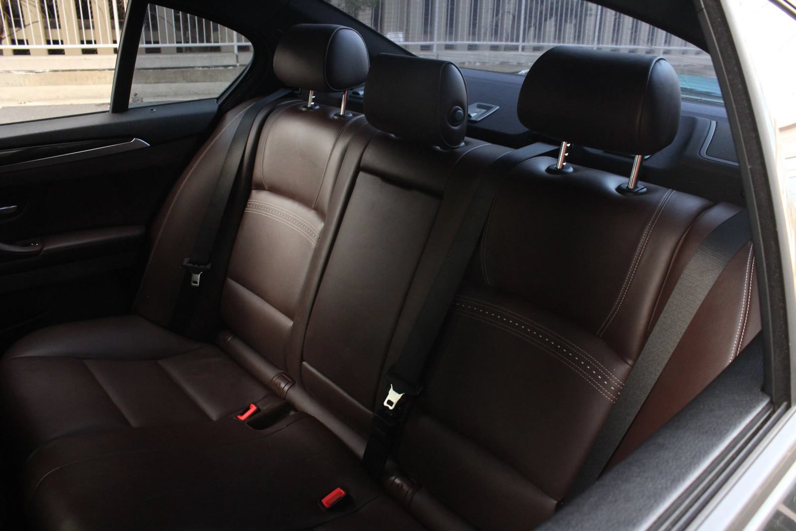 Used 2014 BMW 550i xDrive Sedan AWD/4WD image 17