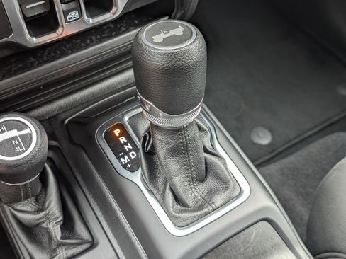Used 2021 Jeep Wrangler Unlimited Sport w/ Sun And Sound Package AWD/4WD image 30