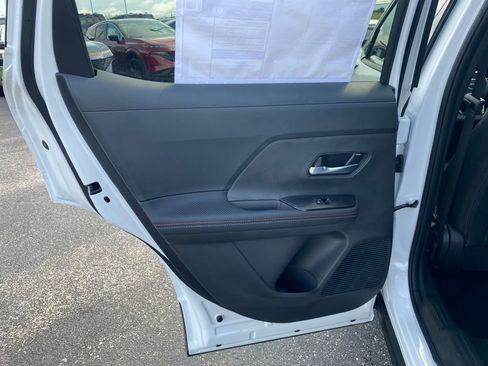 New 2025 Nissan Kicks SR image 15